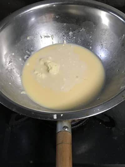バターを湯煎
