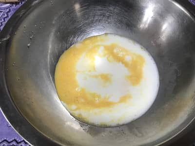 フレンチトーストの卵液作り