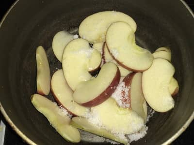 リンゴフィリング作り
